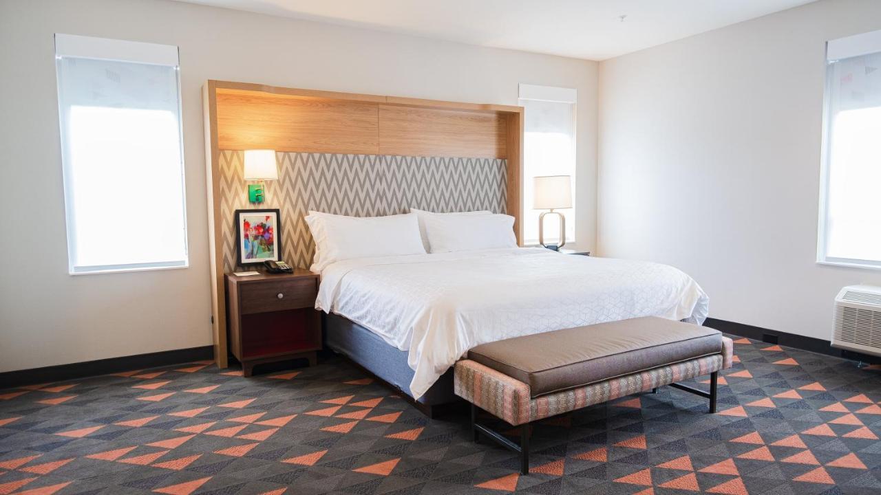 Holiday Inn & Suites Philadelphia W - Drexel Hill By Ihg Exterior foto